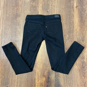 Never worn! Levi’s Black Denim Skinny Jean size 28